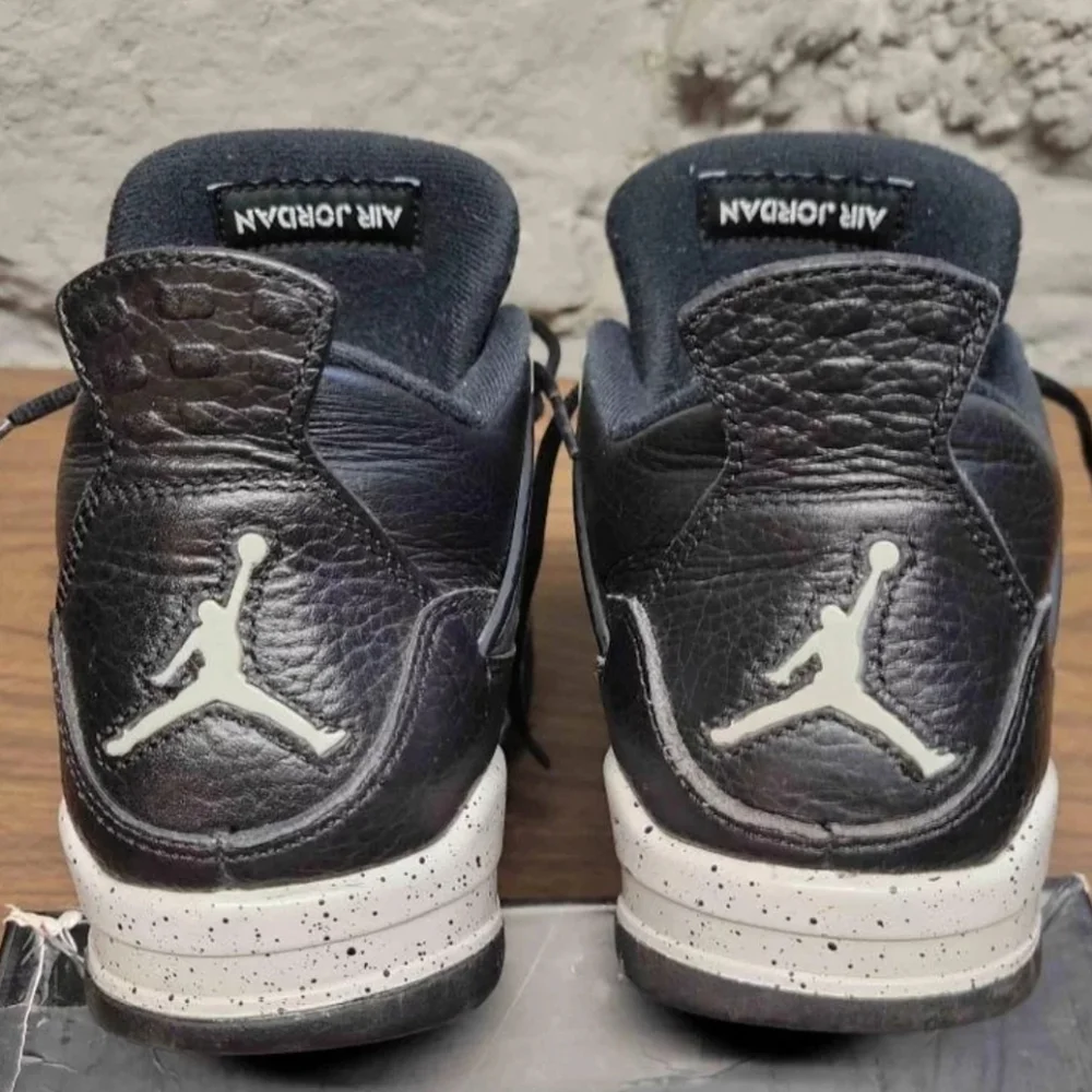 Air Jordan Retro LS 'Oreo' Men's Size 9 - Picture 4 of 7